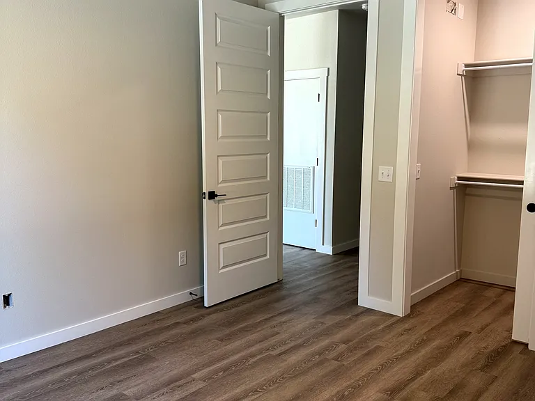 845 N Rupple Rd #101 — Photo 12