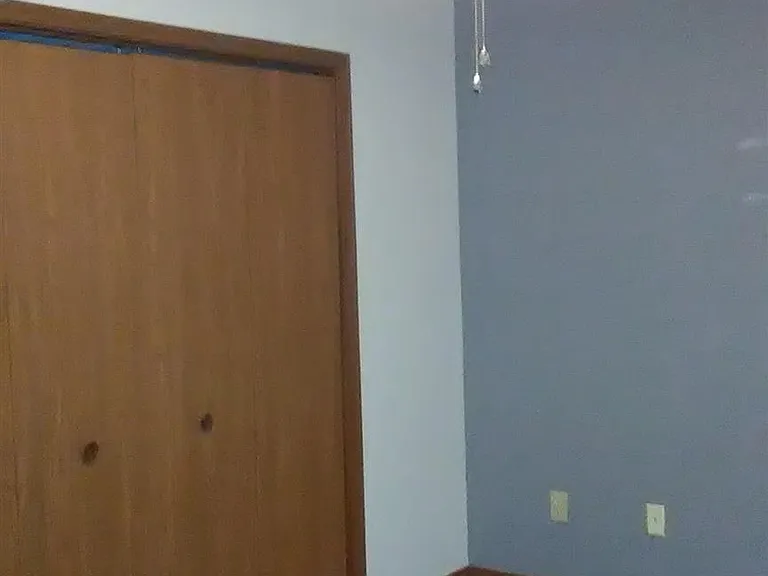 402 S Village Ct — Photo 7