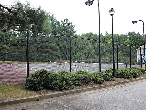 4th image of 436 Village Bluff Dr