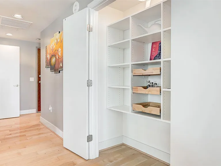 300 Bowie St #1301 — Photo 11
