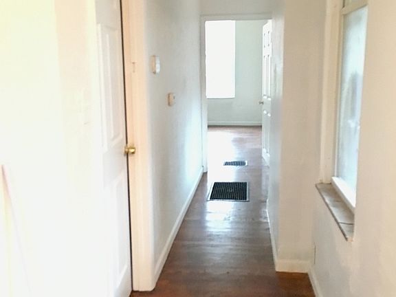5th image of 3307 Michigan Ave