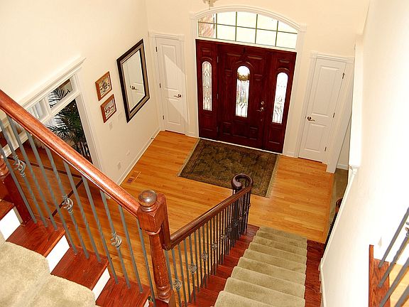 5th image of 13045 Spruce Hill Ct