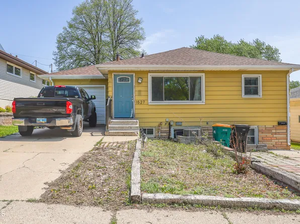 1527 N 17th St, Bismarck, ND 58501