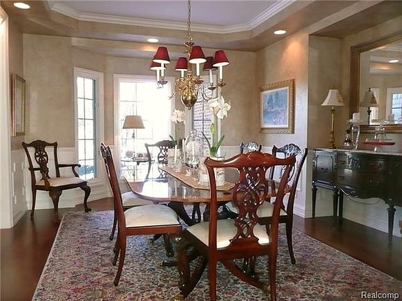 2nd image of 24179 Broadmoor Park Blvd