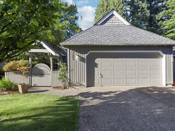7609 SW Afton Ln, Durham, OR 97224
