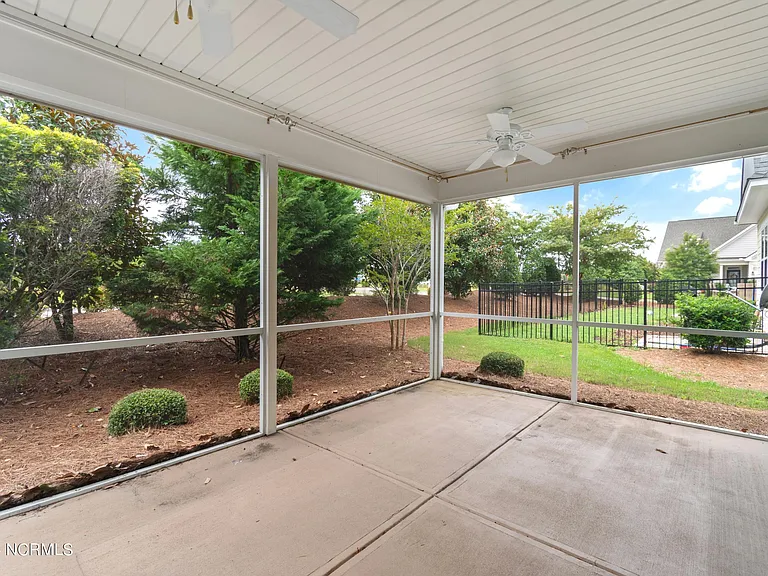 3219 Bay Winds Dr — Photo 24