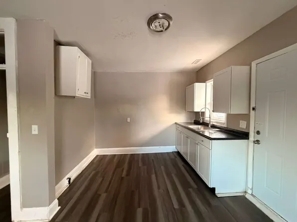 462 3rd St #3, Toledo, OH 43605