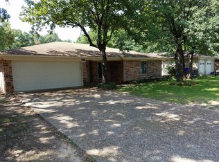 405 Pecan St, Azle, TX 76020