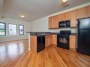 1514 W Howard St APT 2W, Chicago, IL 60626
