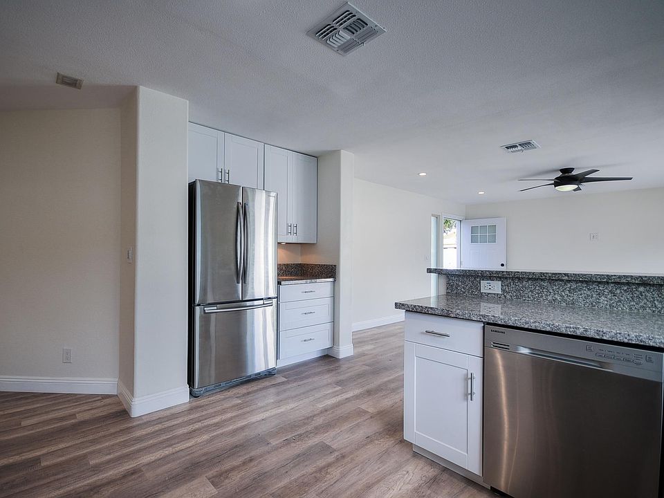 1st image of 4209 N 31st Pl #5