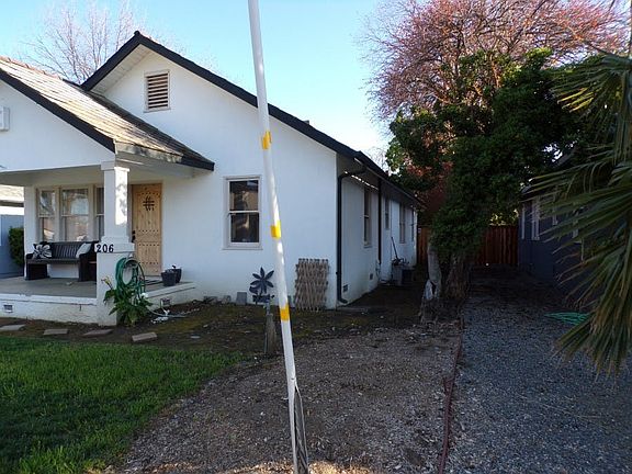 2nd image of 206 Stevenson St