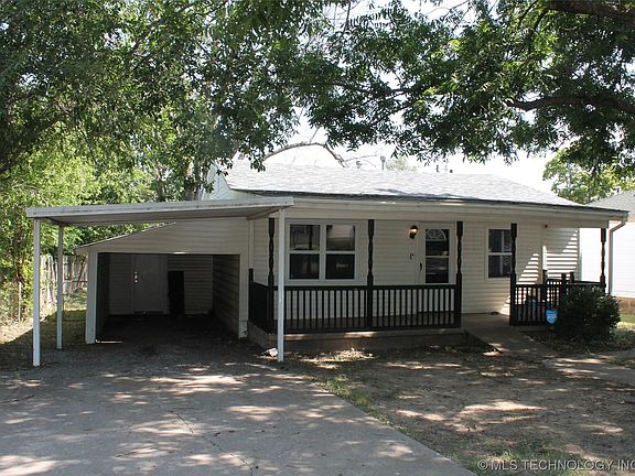 2nd image of 315 W Tyler Ave