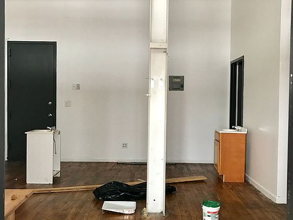 3rd image of 387 Troutman St #404