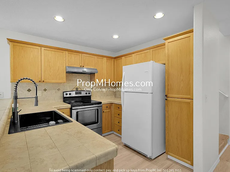 6582 NW Connery Ter — Photo 7