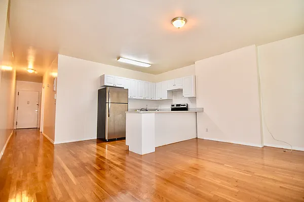 Rented by Bohemia Realty Group | media 8