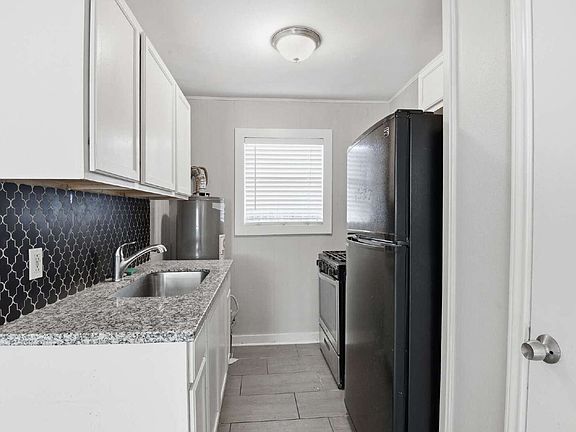 3rd image of 5010 Ennis St APT 3