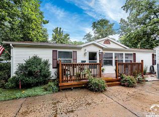 828 NE Oakland Ave, Topeka, KS 66616