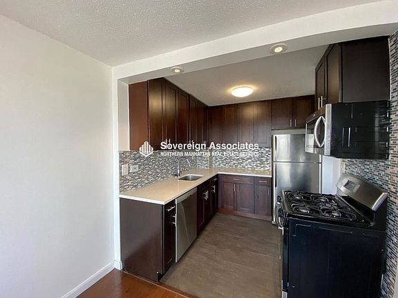 4th image of 150 W 225th St APT 15E