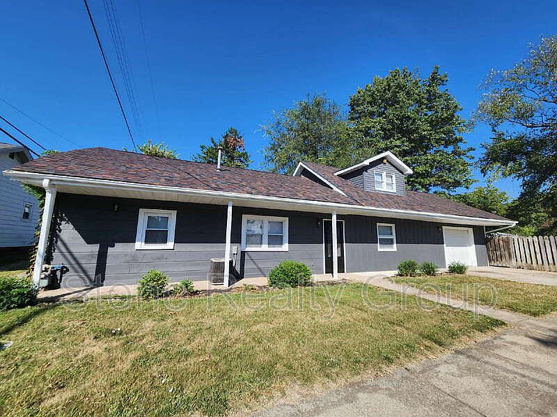 1st image of 1717 S 26th St
