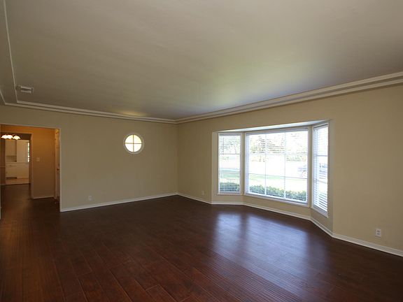 3rd image of 1423 S 1st Ave