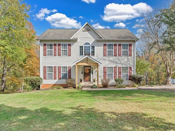 780 Farmington Rd, Hardy, VA 24101