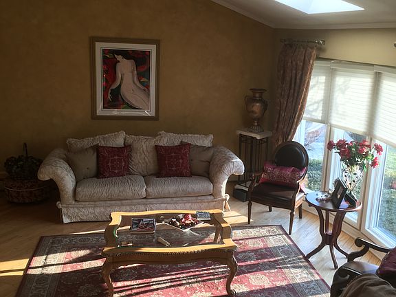 3rd image of 255 Birchwood Park Dr