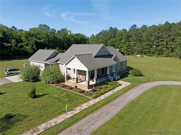 6562 Johnny Walker Ln, Gloucester, VA 23061