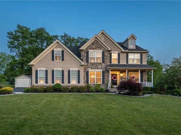 3484 Woodbyne Rd, Hellertown, PA 18055