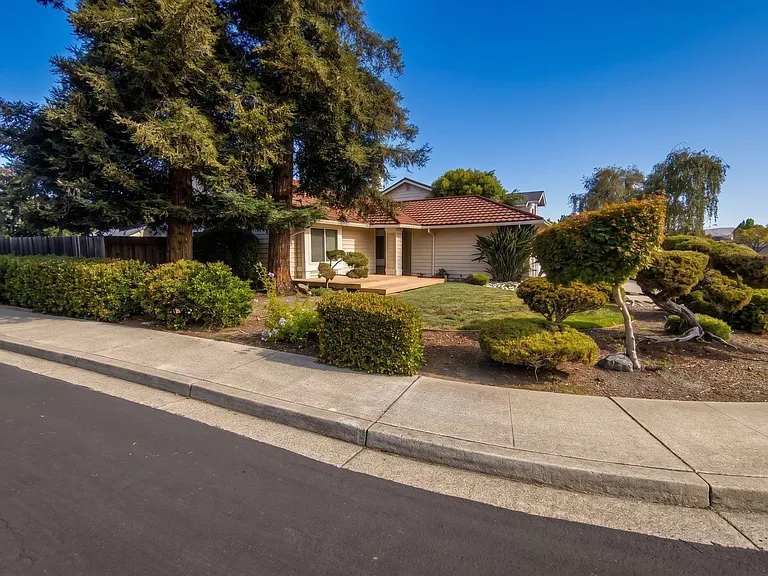 4653 Dinuba St — Photo 16