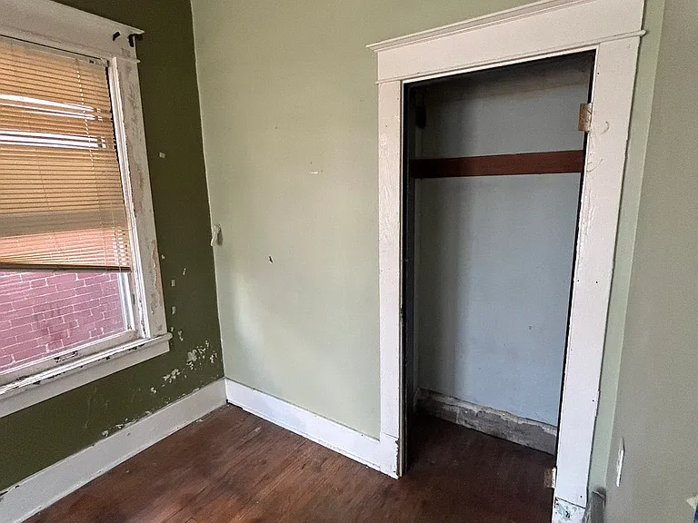 4424 Marcus Ave — Photo 24