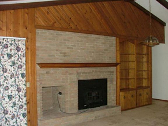 4th image of 1579 Royal Oak Dr