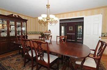 5th image of 3209 Chrisland Dr