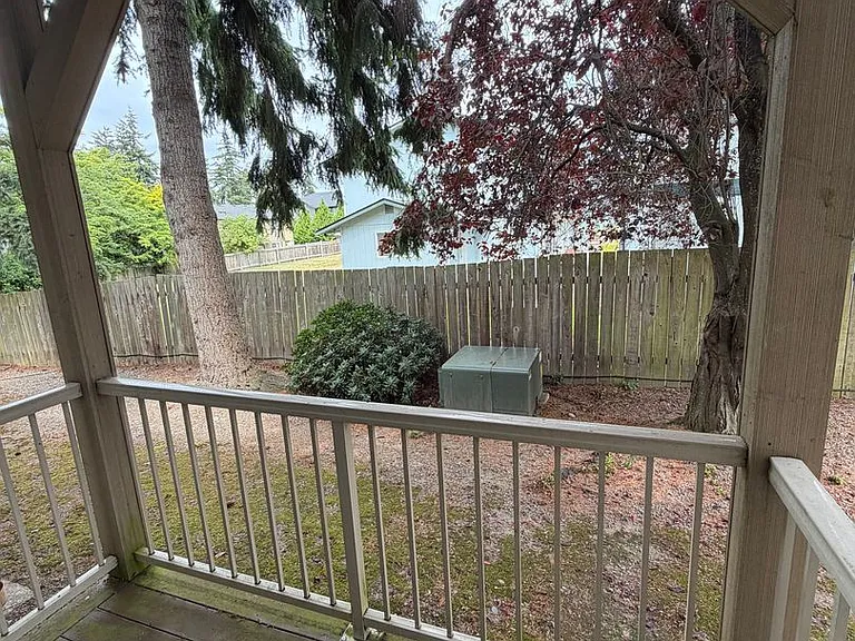 325 NE Kettle St #109 — Photo 6