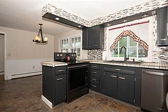 2nd image of 53 Avery Heights Dr