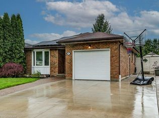 99 Brierdale Dr, Kitchener, ON N2A3S7