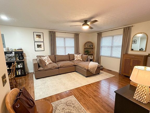 2nd image of 186 Outer Reef Dr