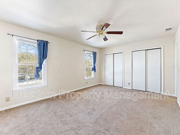 5th image of 726 Pine Tree Ct