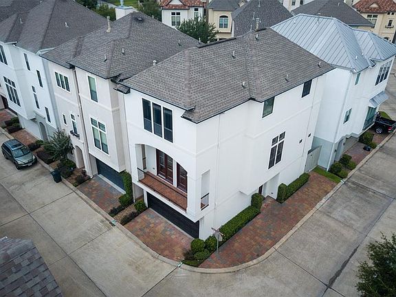 4th image of 9604 Pemberton Crescent Dr