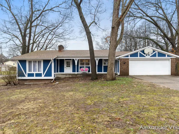 1532 Andover St SW, Wyoming, MI 49509