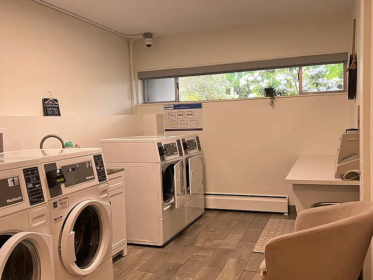 126 Mount Benson St #208 — Photo 5