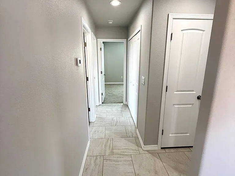 732 Vista Grande Dr — Photo 16