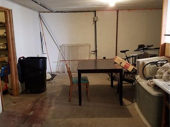 4th image of 257 Furman St #59
