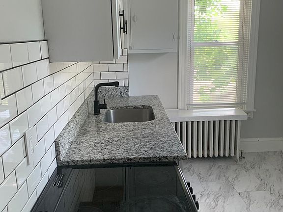 3rd image of 2825 Kutztown Rd APT 2