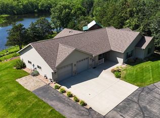 724 6th St NW, Richmond, MN 56368