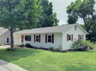 70 Oakdale Ave, Saint Charles, MO 63301