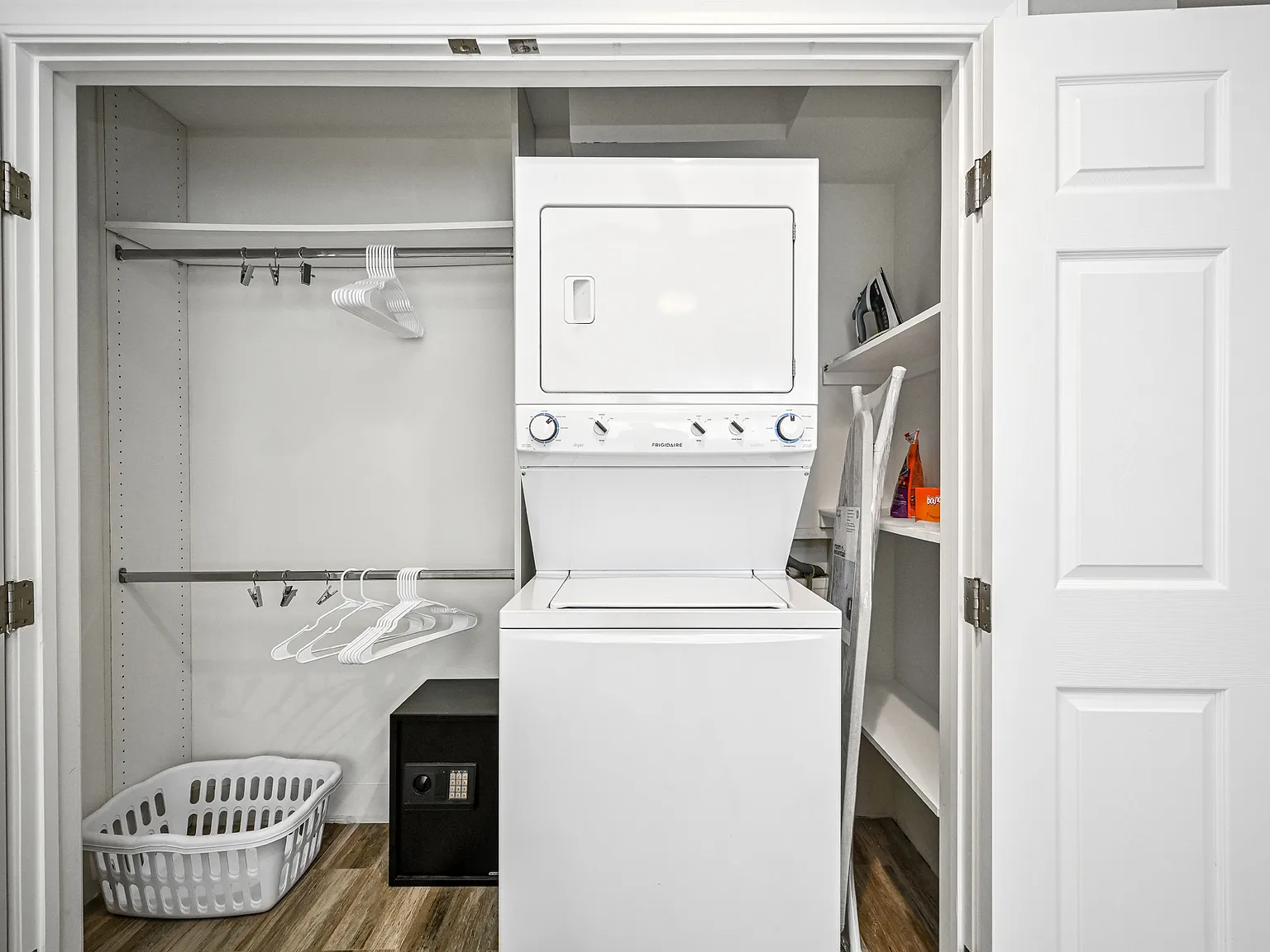 2 bed, 1118 sqft, $8,000 — Photo 4