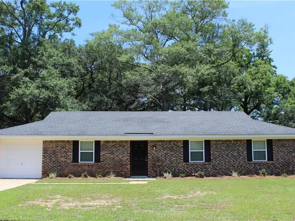 5824 Woodgate Rd, Mobile, AL 36609
