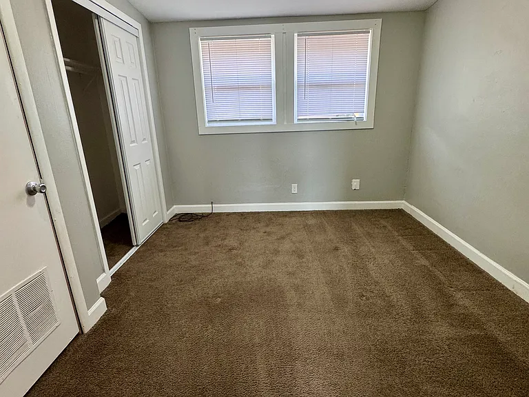 2703 Pine St #2707 — Photo 11