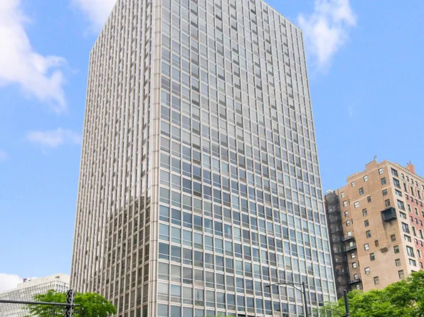 2400 N Lakeview Ave APT 1008, Chicago, IL 60614
