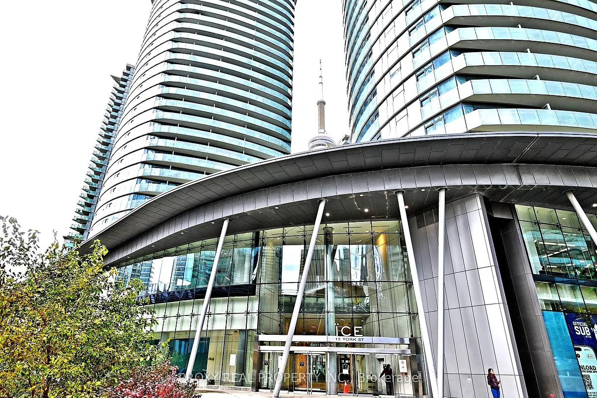 Photo 2 of 46 - 12 York St #2801 - Toronto, ON Building Photo - 12 York St #2801